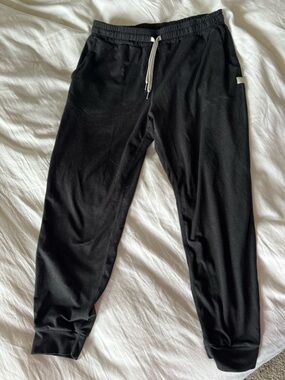 Vuori Women's Black Joggers